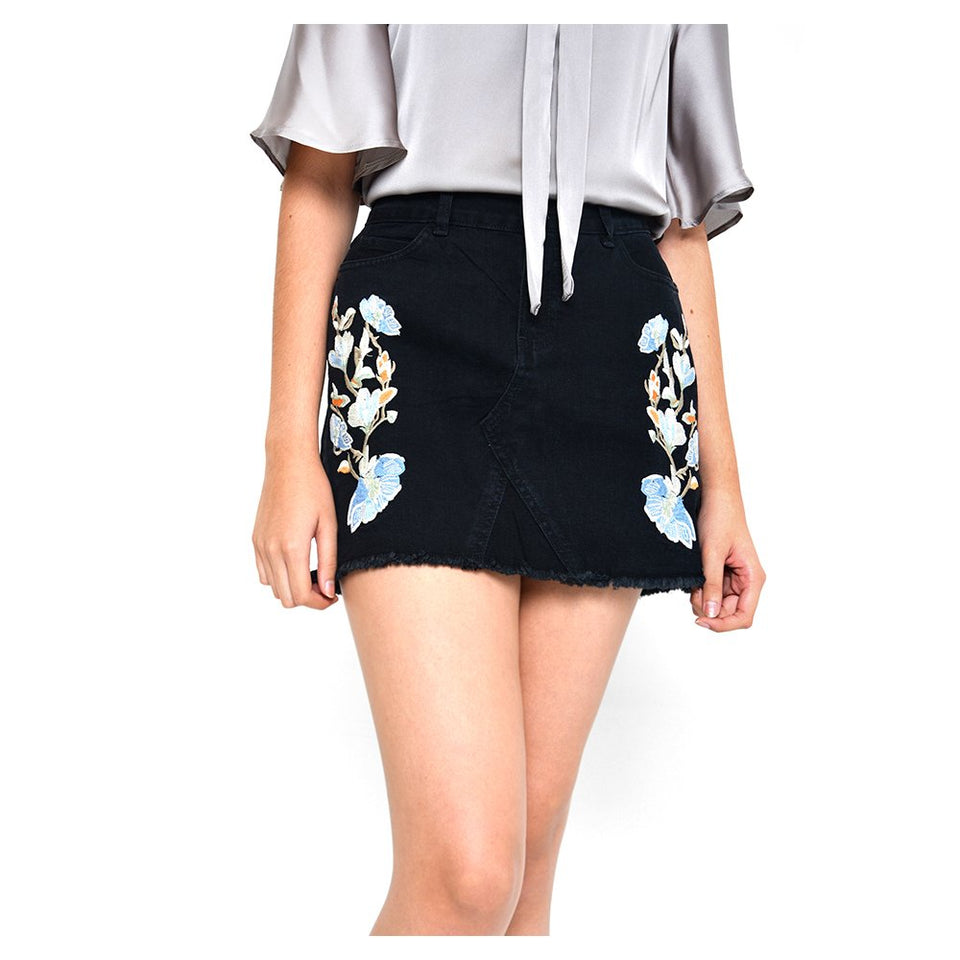LOB-Falda Corta DFCX0163